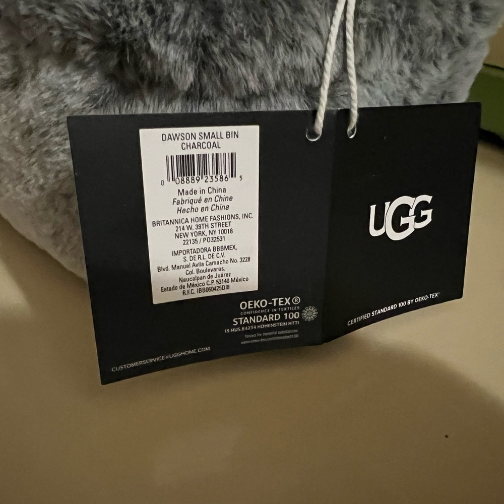 UGG